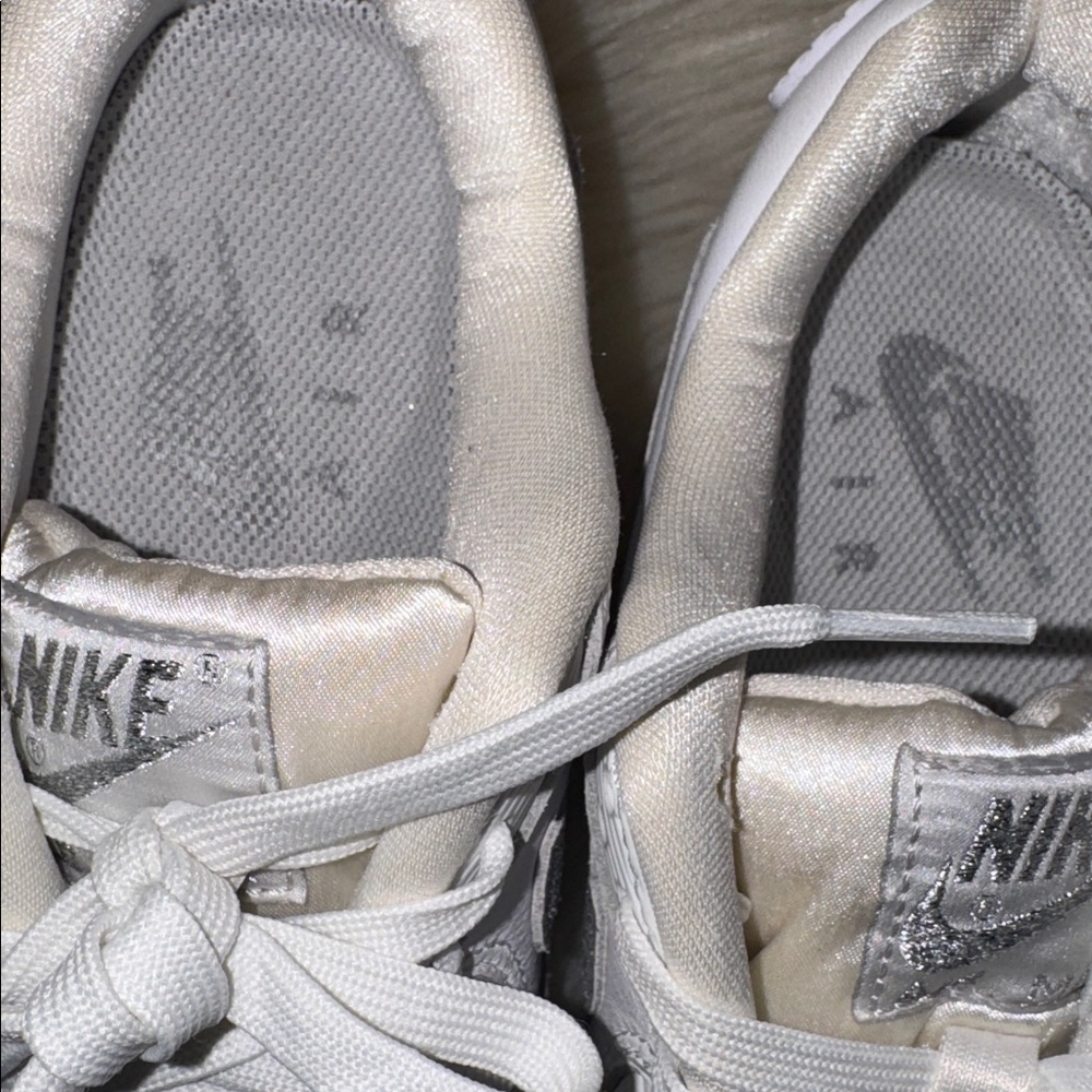 Nike Air Max 90 SE Silver Glitter/White Sneakers Size 5.5 - Picture 7 of 11